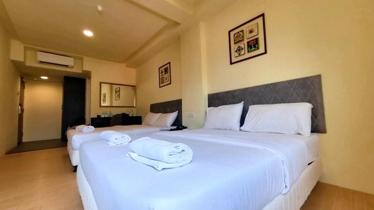 Bishop Hotel George Town Exterior photo