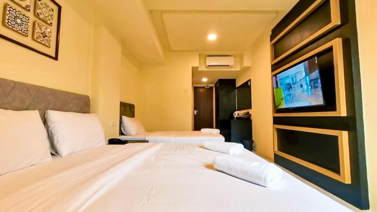 Bishop Hotel George Town Exterior photo